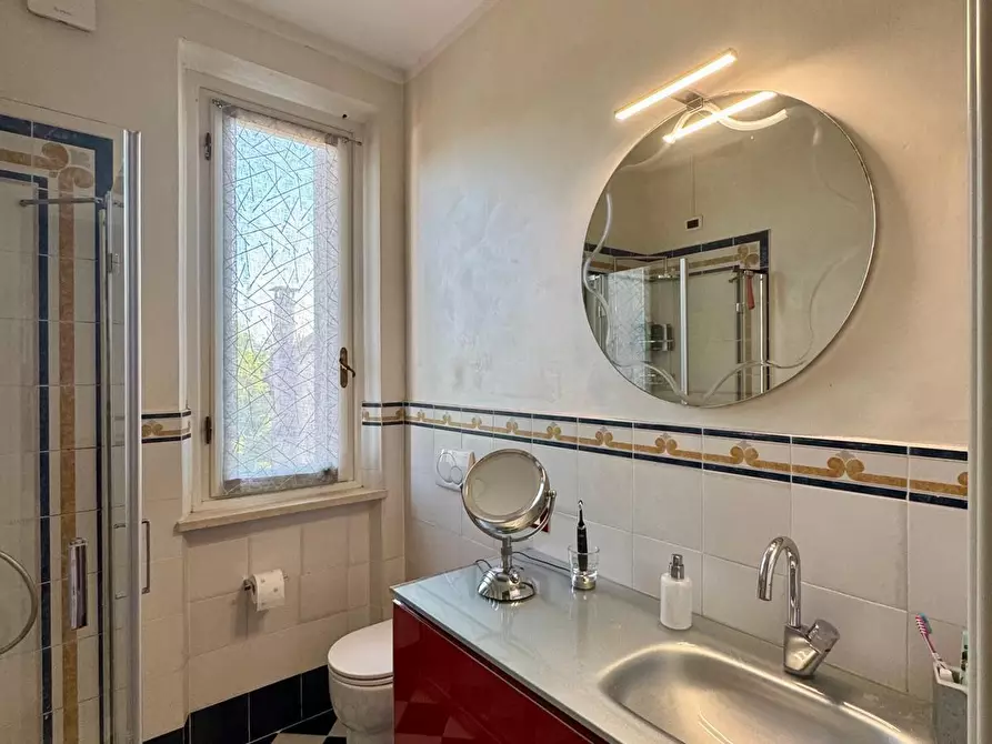 Immagine 15 di Porzione di casa in vendita  a Lucca