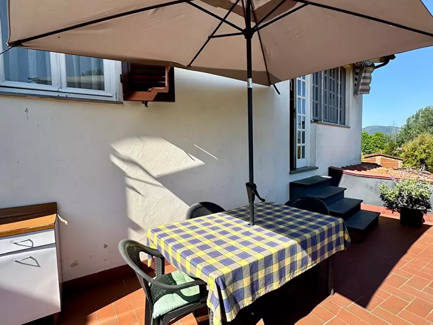 Immagine 23 di Porzione di casa in vendita  a Lucca