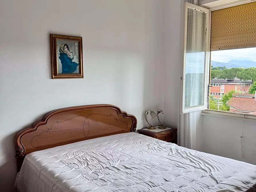 Immagine 17 di Appartamento in vendita  a Massa