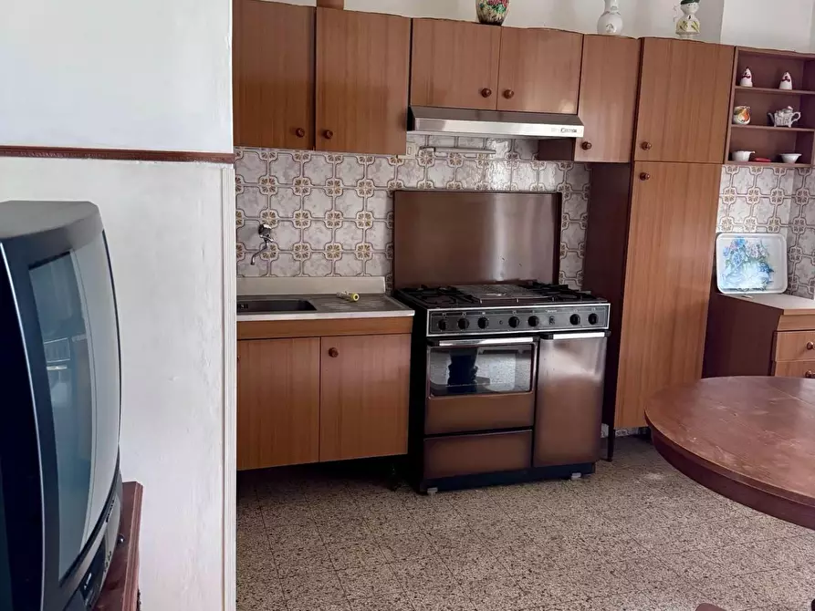 Immagine 2 di Appartamento in vendita  a Massa