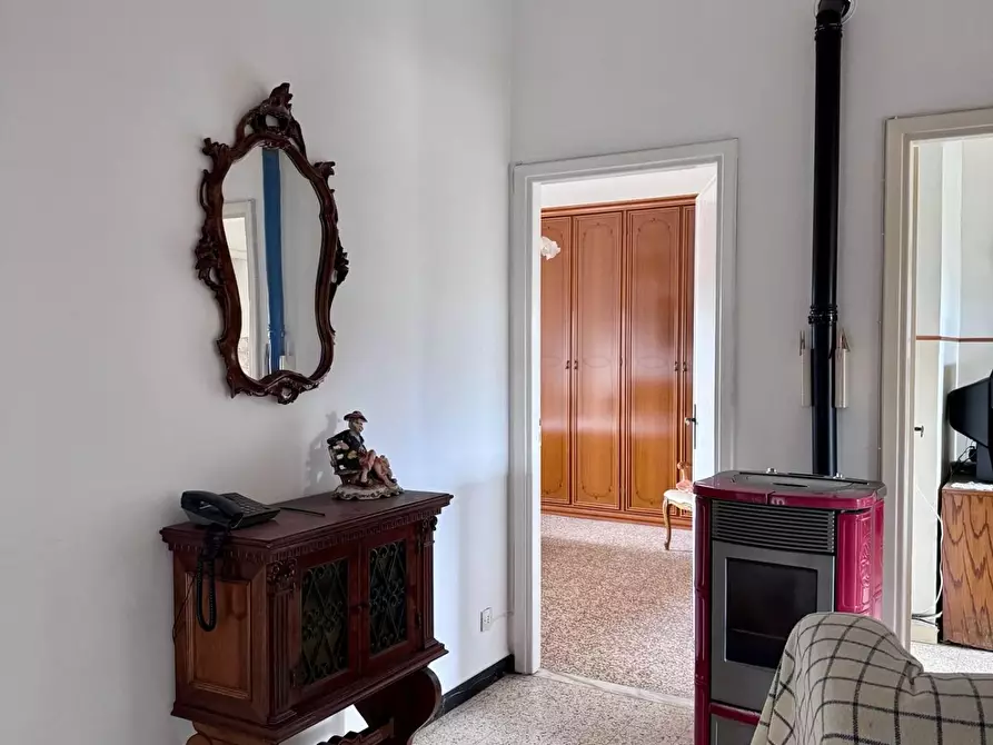 Immagine 9 di Appartamento in vendita  a Massa