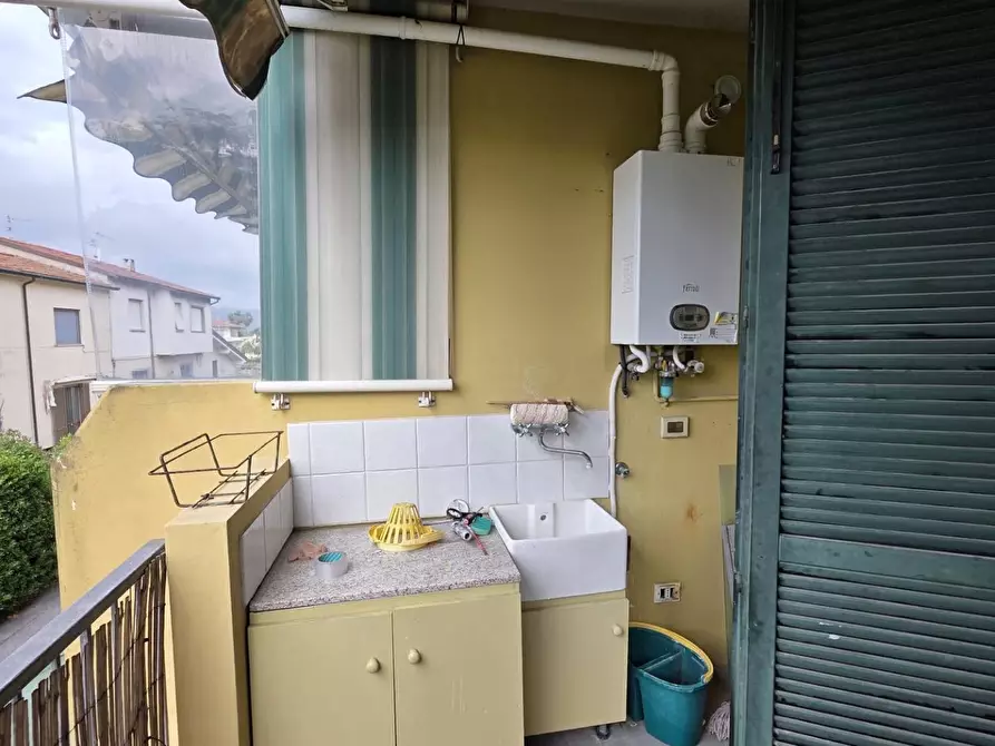 Immagine 24 di Appartamento in vendita  a Viareggio