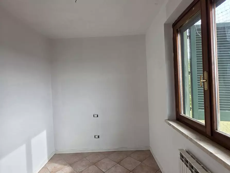 Immagine 13 di Appartamento in vendita  a Viareggio