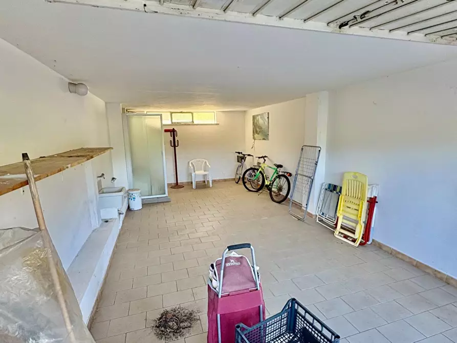 Immagine 36 di Appartamento in vendita  a San Vincenzo