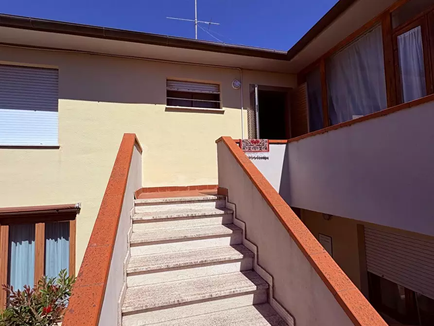 Immagine 38 di Appartamento in vendita  a San Vincenzo