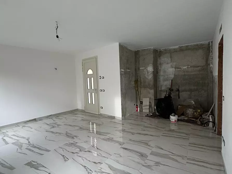 Immagine 2 di Casa bifamiliare in vendita  a Lucca