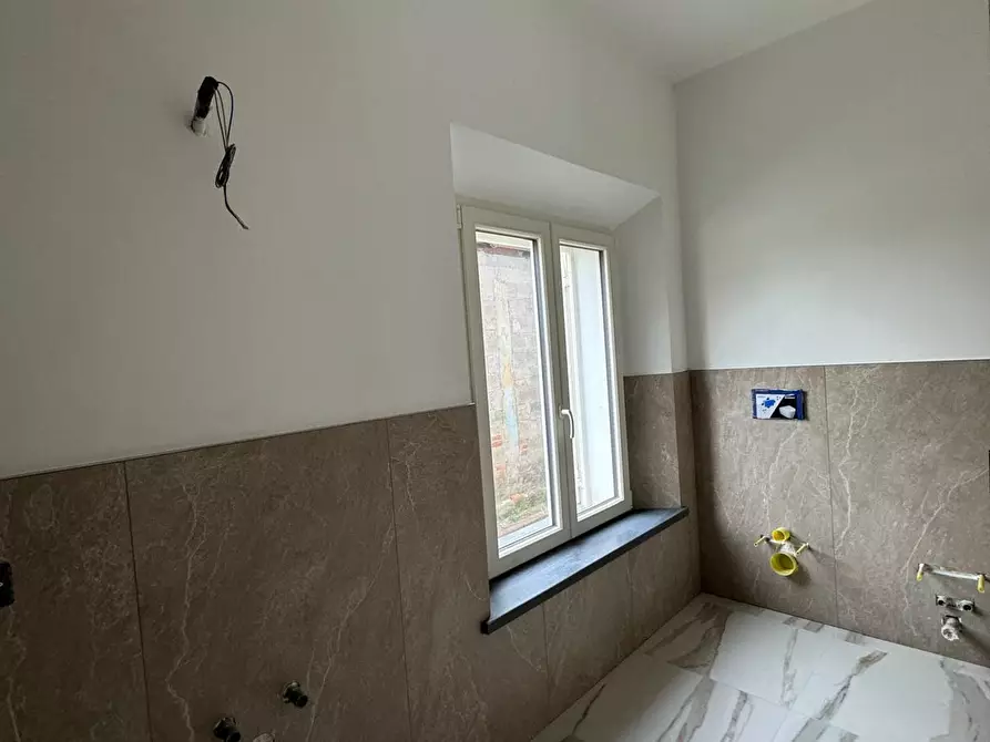 Immagine 15 di Casa bifamiliare in vendita  a Lucca