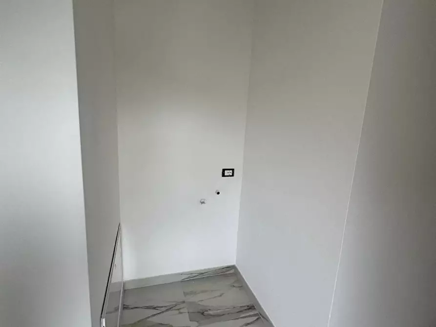 Immagine 13 di Casa bifamiliare in vendita  a Lucca