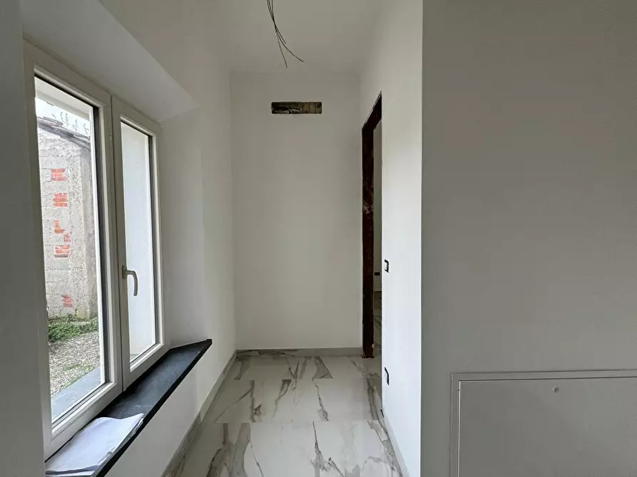 Immagine 11 di Casa bifamiliare in vendita  a Lucca