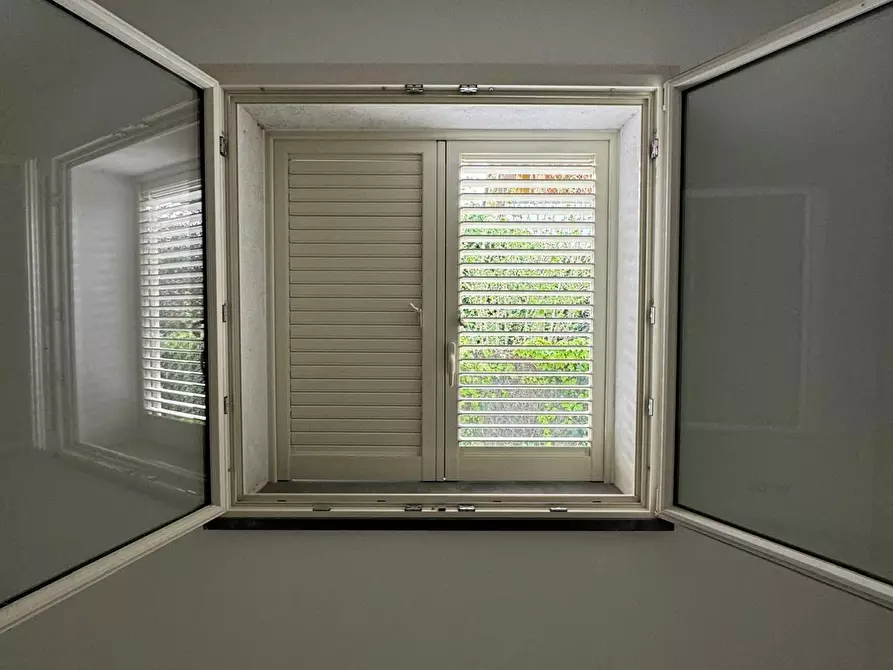 Immagine 10 di Casa bifamiliare in vendita  a Lucca