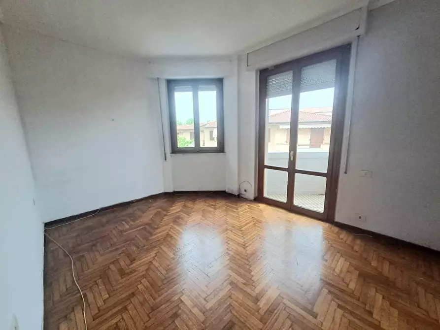 Immagine 7 di Appartamento in vendita  a Massa