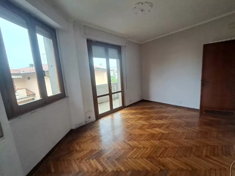 Immagine 8 di Appartamento in vendita  a Massa