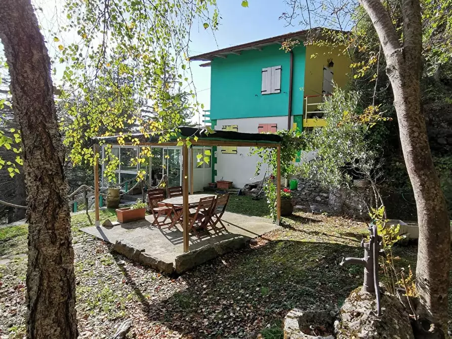 Immagine 12 di Casa indipendente in vendita  a Massa