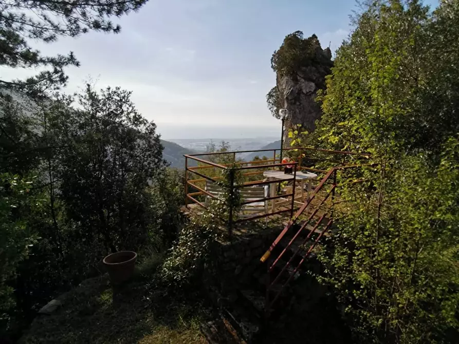 Immagine 10 di Casa indipendente in vendita  a Massa