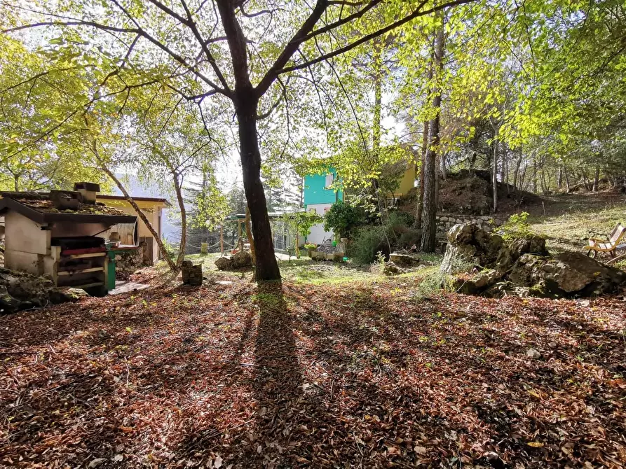 Immagine 3 di Casa indipendente in vendita  a Massa