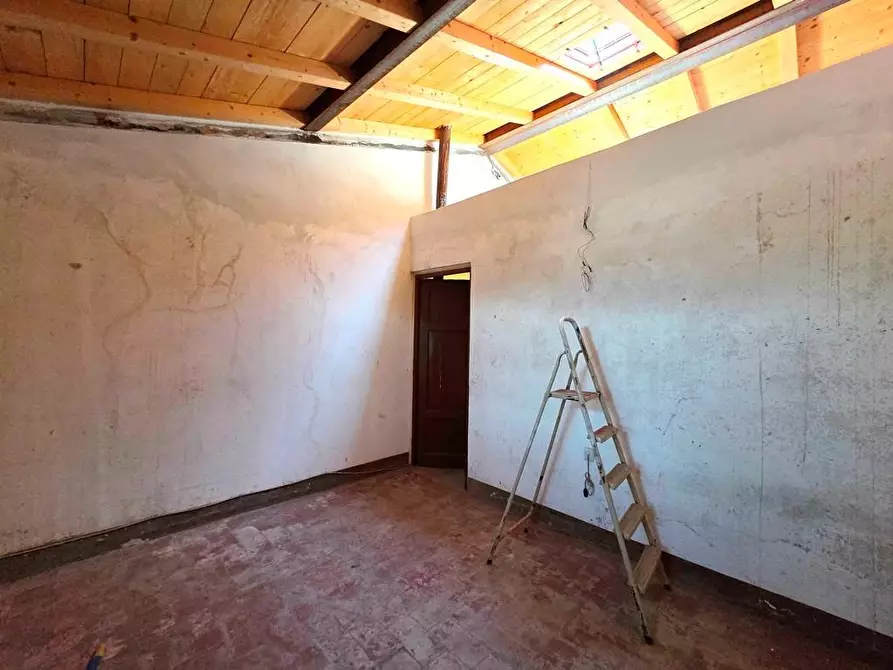 Immagine 1 di Terratetto in vendita  a Lucca