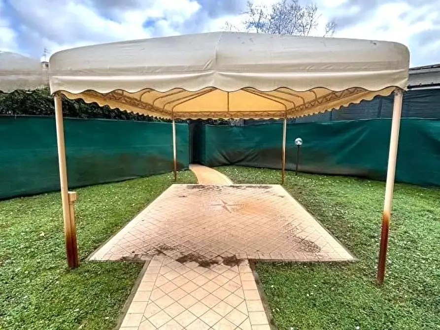Immagine 20 di Appartamento in vendita  a Viareggio