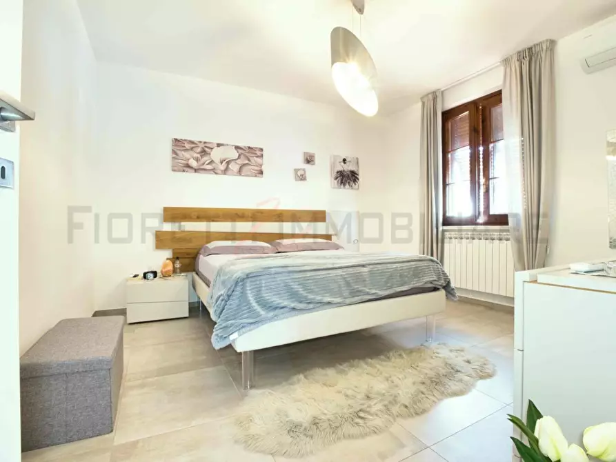 Immagine 21 di Terratetto in vendita  a Campiglia Marittima