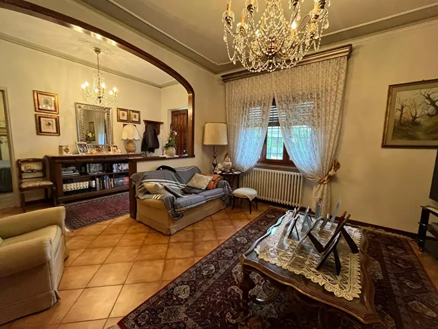 Immagine 43 di Appartamento in vendita  a Lucca