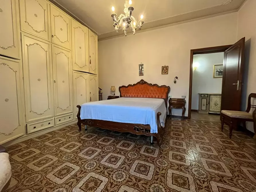 Immagine 52 di Appartamento in vendita  a Lucca