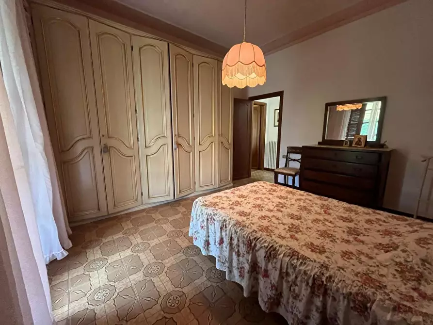 Immagine 35 di Appartamento in vendita  a Lucca