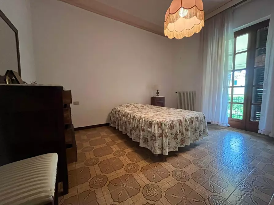 Immagine 39 di Appartamento in vendita  a Lucca
