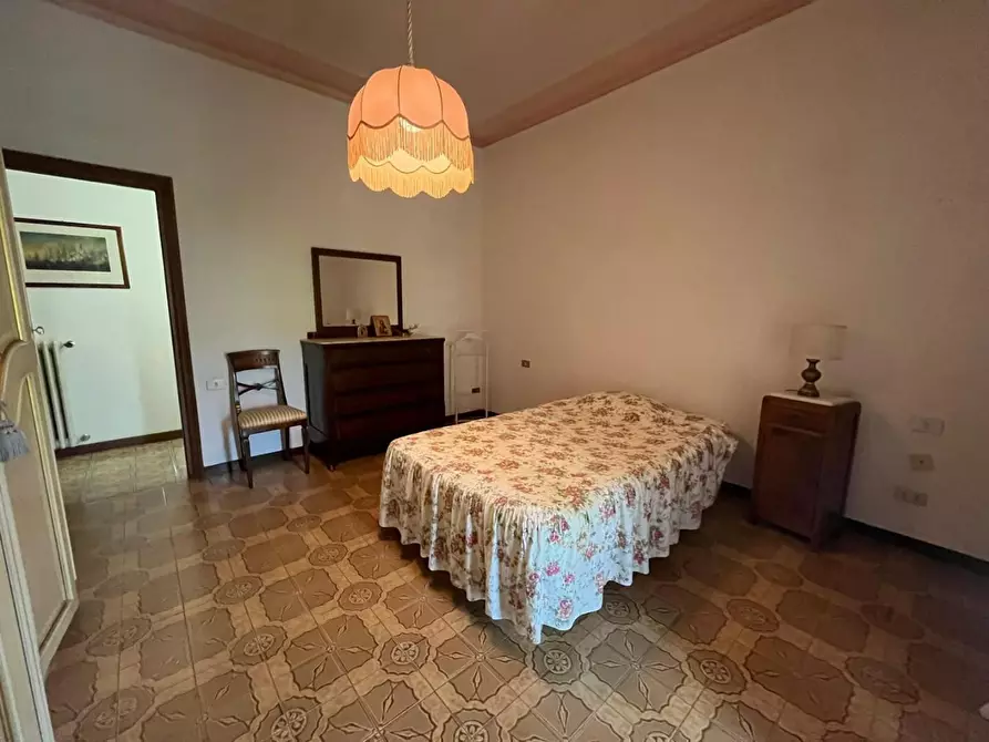 Immagine 38 di Appartamento in vendita  a Lucca