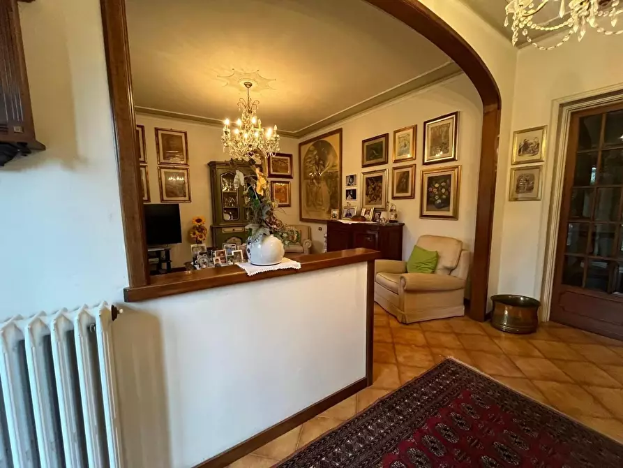 Immagine 41 di Appartamento in vendita  a Lucca