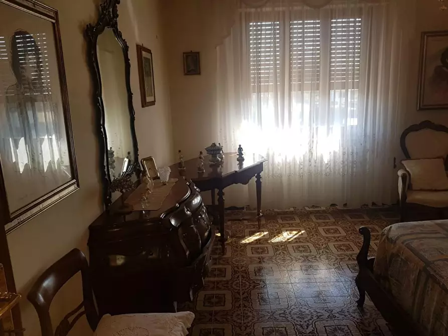 Immagine 14 di Appartamento in vendita  a Lucca