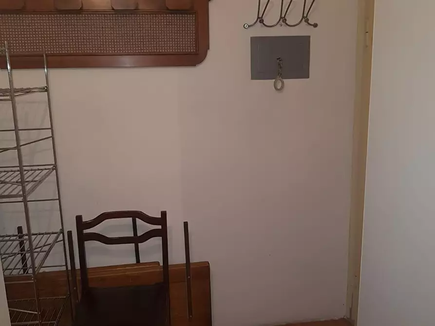 Immagine 5 di Appartamento in vendita  a Lucca