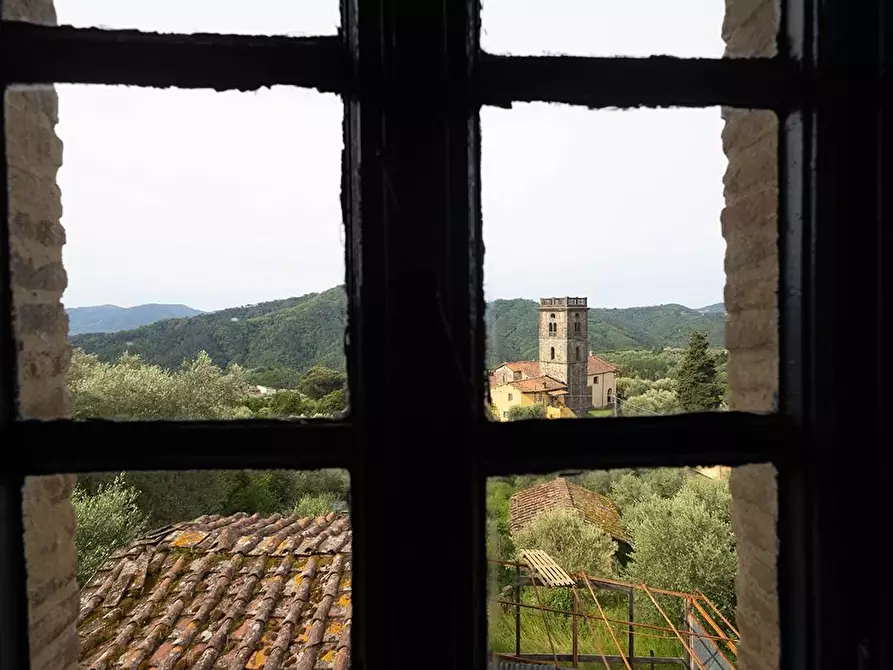 Immagine 16 di Rustico / casale in vendita  a Lucca