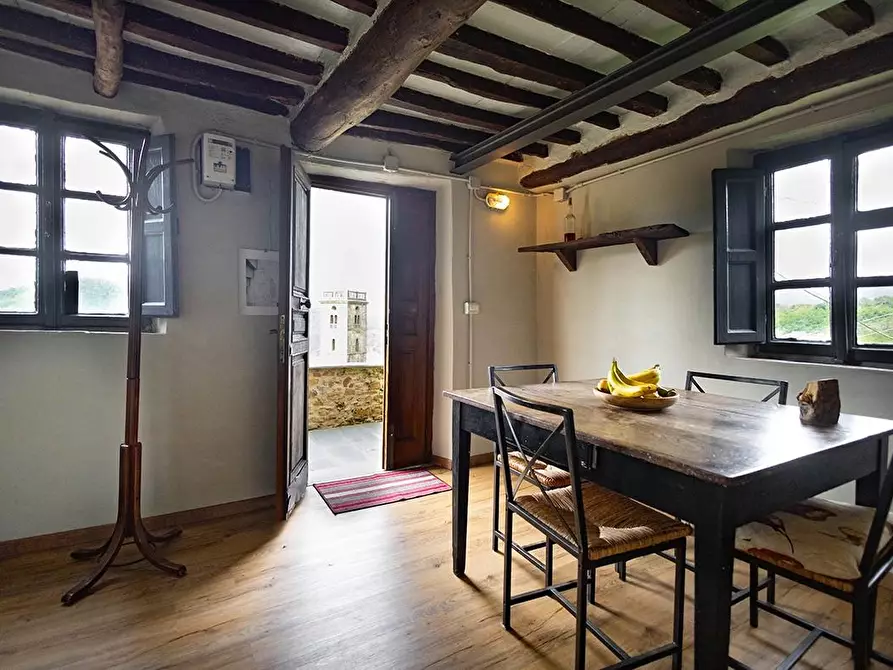 Immagine 4 di Rustico / casale in vendita  a Lucca