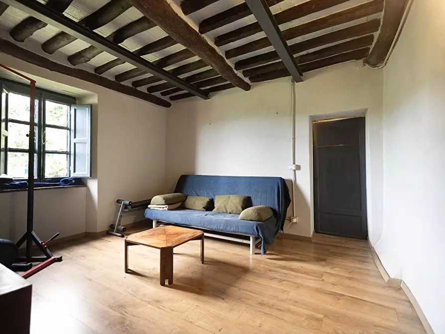 Immagine 14 di Rustico / casale in vendita  a Lucca