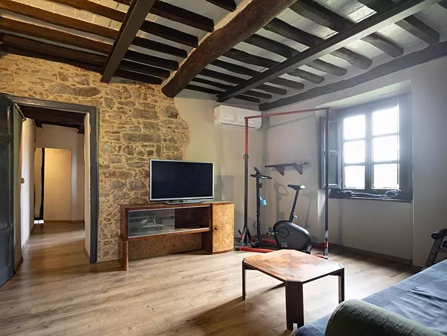 Immagine 15 di Rustico / casale in vendita  a Lucca