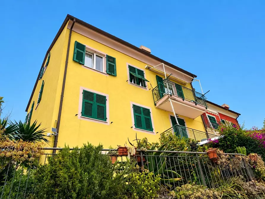 Immagine 2 di Appartamento in vendita  a Levanto
