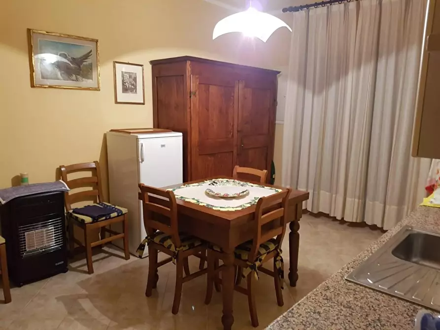 Immagine 12 di Appartamento in vendita  a Lucca