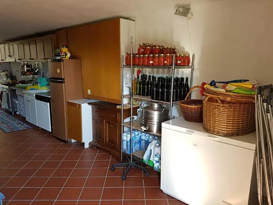 Immagine 29 di Appartamento in vendita  a Lucca