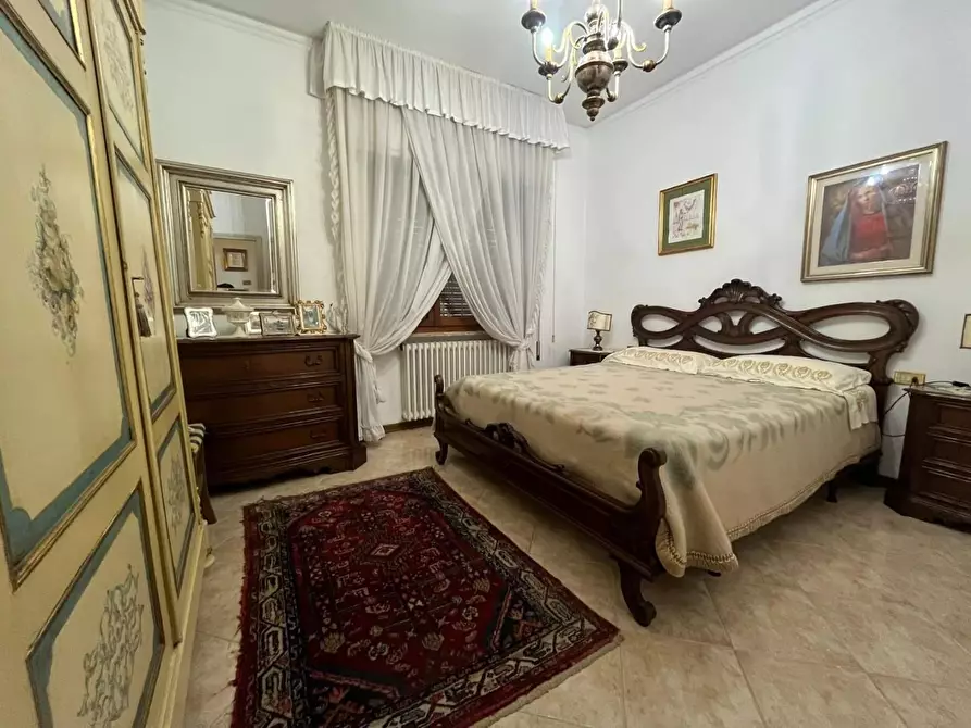 Immagine 64 di Appartamento in vendita  a Lucca