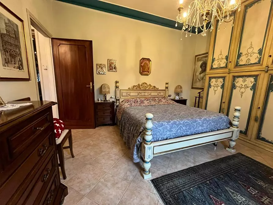 Immagine 59 di Appartamento in vendita  a Lucca