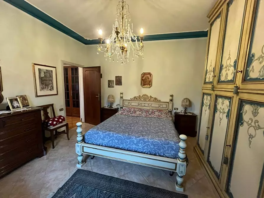 Immagine 58 di Appartamento in vendita  a Lucca