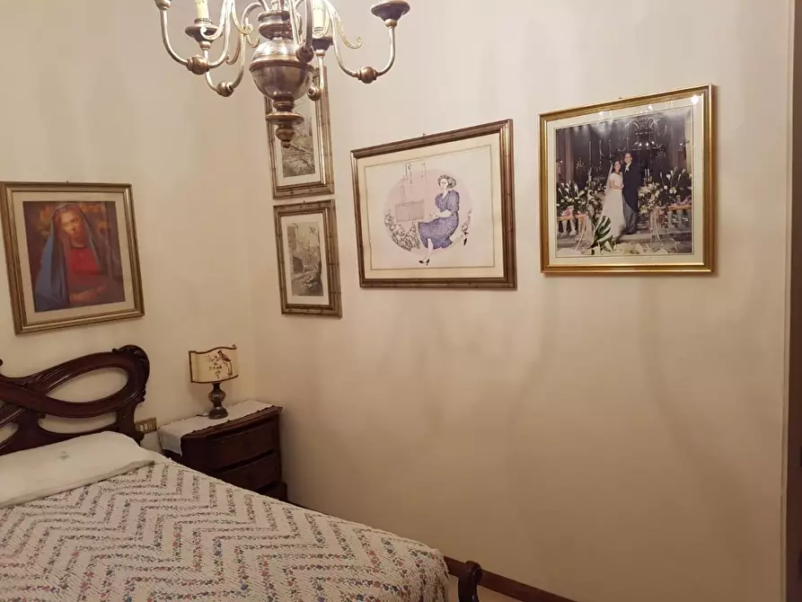 Immagine 36 di Appartamento in vendita  a Lucca