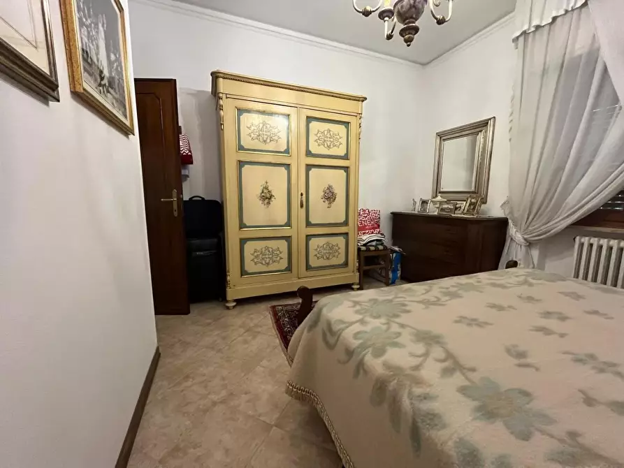Immagine 65 di Appartamento in vendita  a Lucca