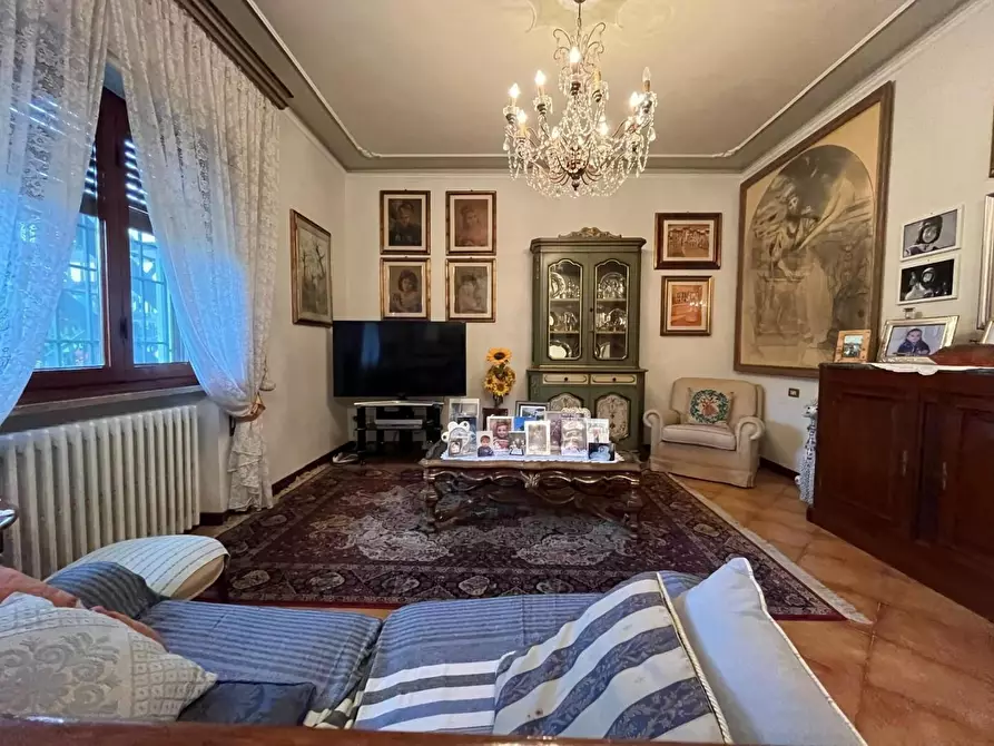 Immagine 54 di Appartamento in vendita  a Lucca