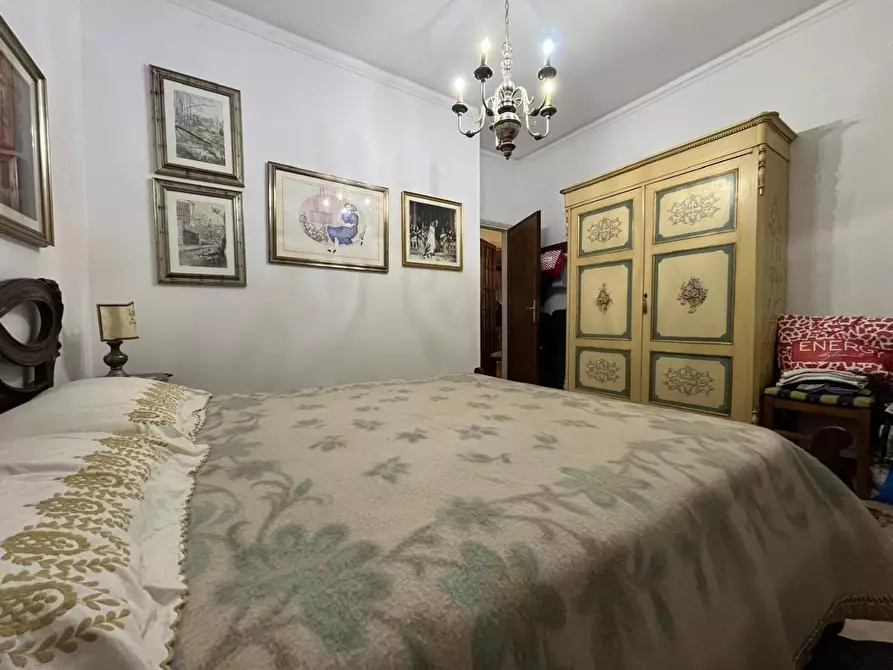 Immagine 62 di Appartamento in vendita  a Lucca