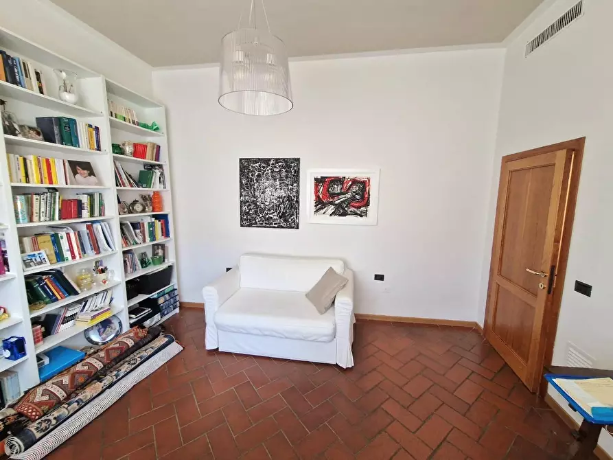 Immagine 7 di Appartamento in vendita  a Pisa