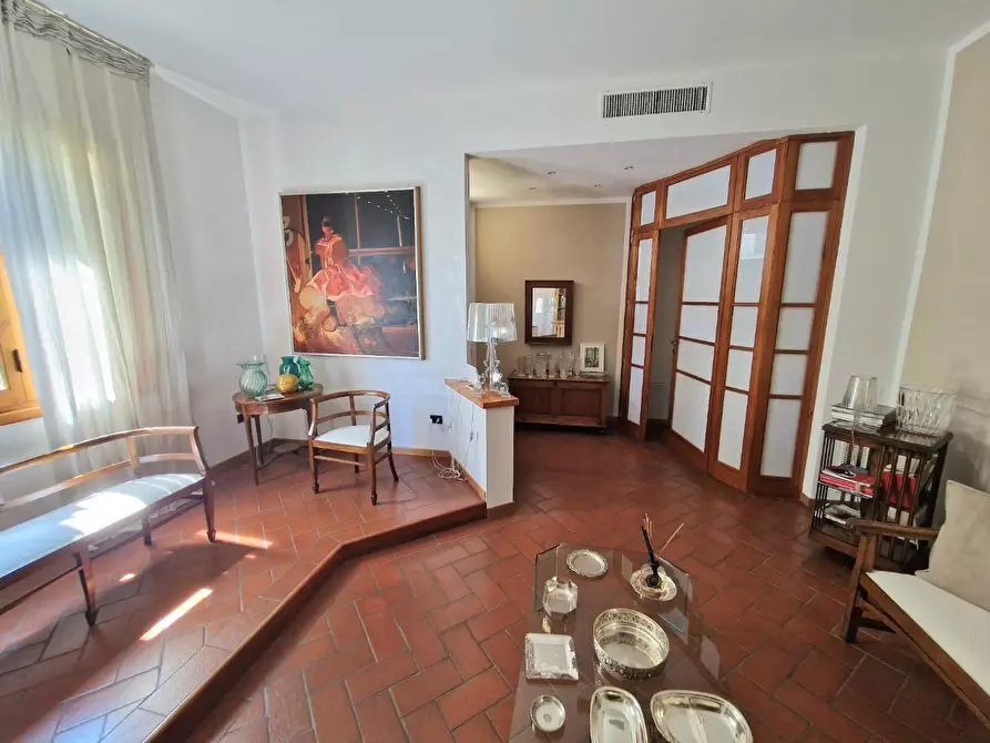 Immagine 11 di Appartamento in vendita  a Pisa