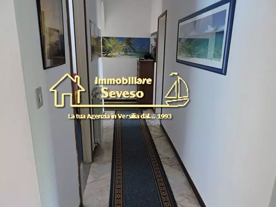 Immagine 17 di Casa trifamiliare in vendita  a Pietrasanta