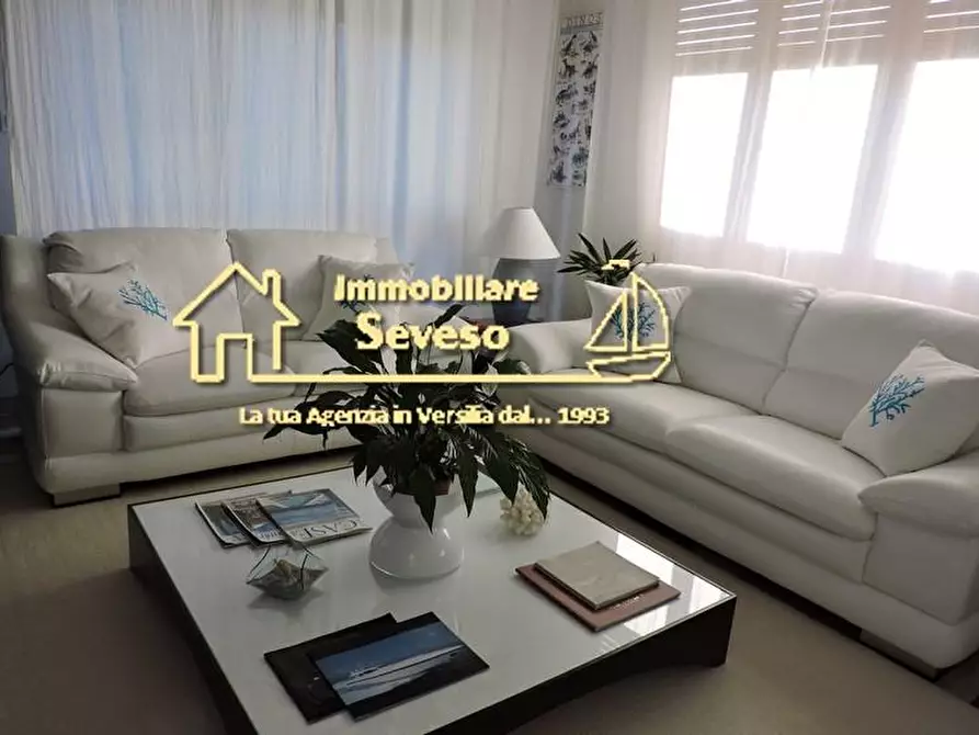 Immagine 4 di Casa trifamiliare in vendita  a Pietrasanta