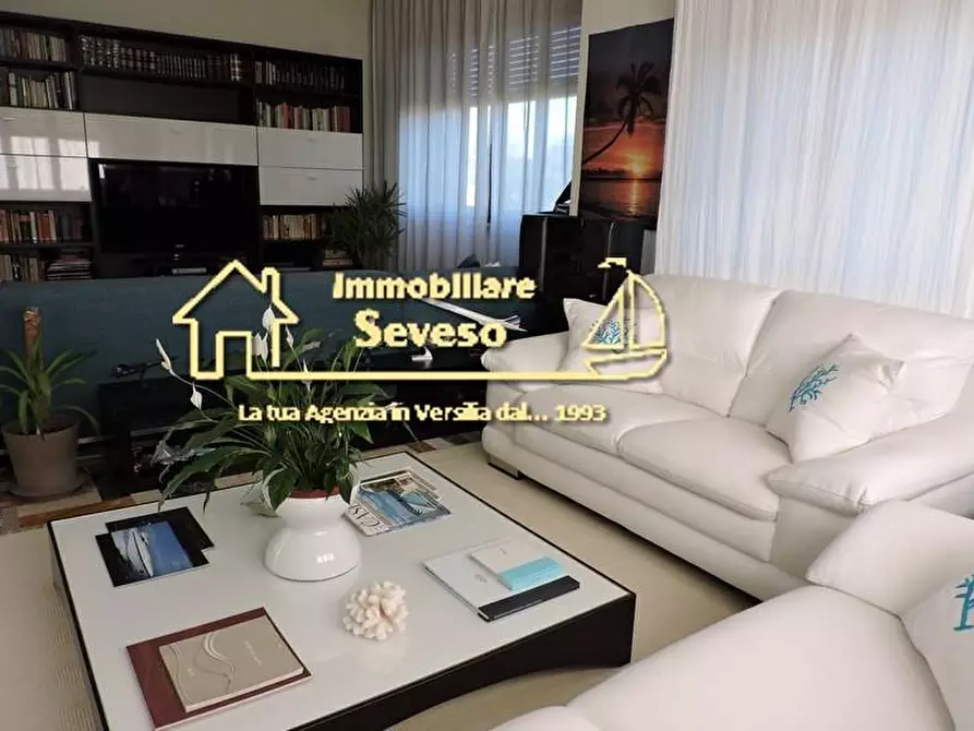 Immagine 6 di Casa trifamiliare in vendita  a Pietrasanta