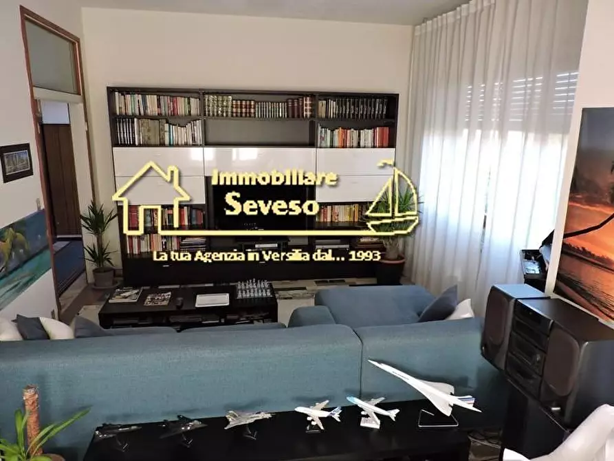 Immagine 7 di Casa trifamiliare in vendita  a Pietrasanta